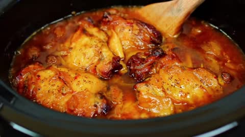 Slow Cooker Honey Garlic Chicken Thighs and Potatoes Recipe