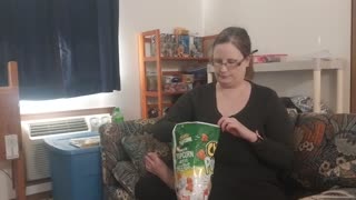 Reaction To Cheetos Cheddar Jalapeno Popcorn