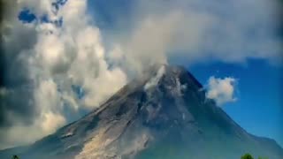 Residents in central Java asked to wear masks due to volcanic ash rain from Mount Merapi eruption