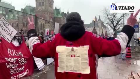 Police pressure Ottawa protesters to leave