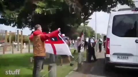 NZ Ardern gets heckled by parents during a school visit