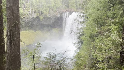 Mighty 64 FT Koosah Falls – Sahalie Falls & Koosah Falls Loop – Central Oregon – 4K