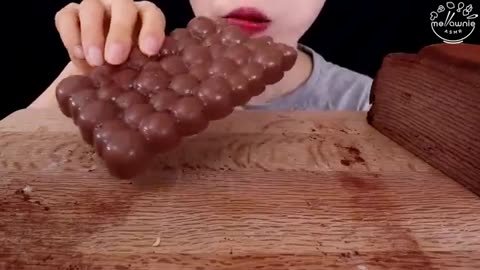 Asmr chocolate eating