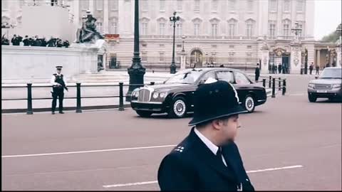 Queen Caught sitting in Her New Bentley