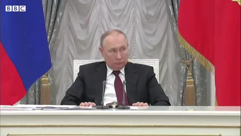 Vladimir Putin dresses down Russia's spy chief