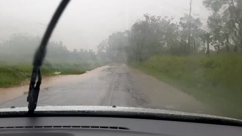 Franca SP - Tempo fechado e muita chuva