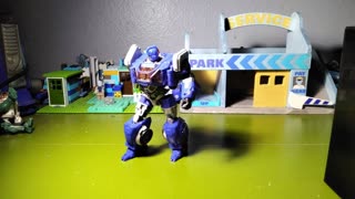 Random Autobot Soldier transformation stop motion