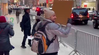 Steven Colbert Show - Heckled Kamala Harris With Signs While Chanting "Lock Her Up"