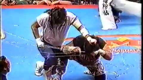 (1993.12.26) Onita, Sasuke & Goto vs Pogo, Shinzaki & Toi - No Ropes, Barbed-Wire - FMW