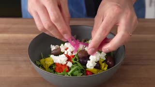 Delicious and Quick Mediterranean Salad Recipe for a Healthy Meal