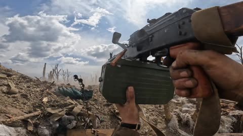 Must-See See Footage from Ukrainian Soldiers on the Front Lines(Incredible)