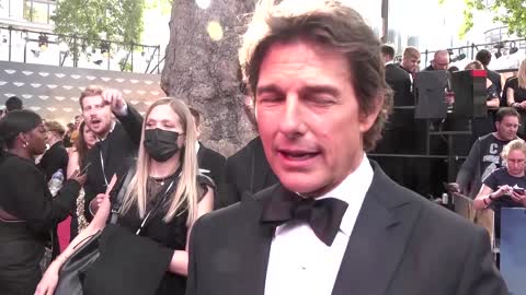 Tom Cruise talks Cannes win and 'Top Gun: Maverick'