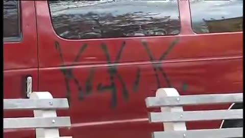 Cars spraypainted with 'KKK' and then torched in apparent hate crime hoax⧸ insurance scam