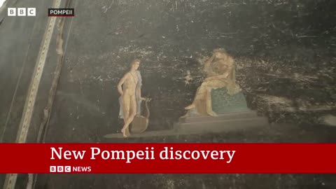 Newly discovered 2000 year old paintings in Pompeii excavation | BBC News