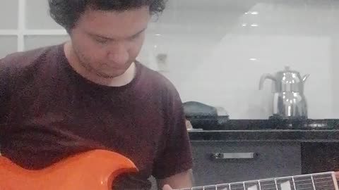 Yeni gitar