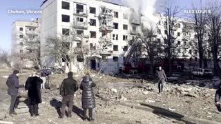 Civilian apartment buildings shelled in Kharkiv