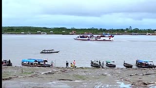 Puerto Reloj Publico Vida cotidiana - Rio Ucayali - Pucallpa - Peru