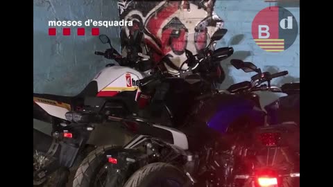 Los Mossos detienen a dos personas por el robo de 25 motos en Sant Martí