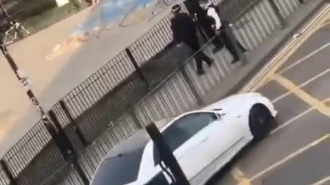 Police chase down a skateboarder in mile end_4