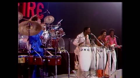 Happy Feelin’ - Earth, Wind, and Fire - The Midnight Special