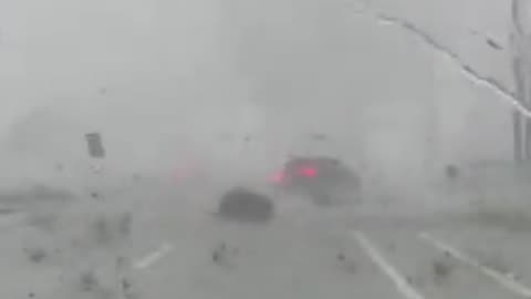 Vehicle recorded flying in the air in tornado-hit North Palm Beach, Florida