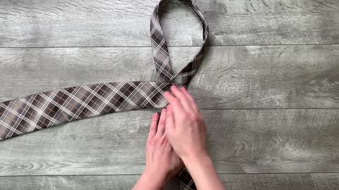 Learn How to Tie a Tie in under 60 Seconds!!