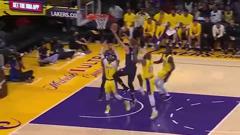 LEBRON CHASEDOWN BLOCK 🔥