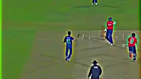Shadab_khan_excellent_run_out😱#shorts(360p)
