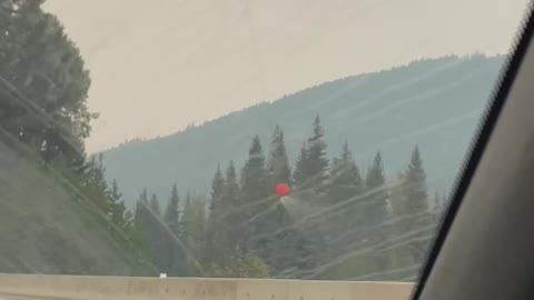 BC wildfire - fire fighting helicopter