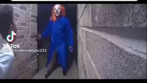 Watch Pranking Clown Gets Slap On His Face 😂😂