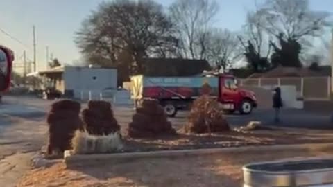 Landscaping Georgia - Pine Straw Installation