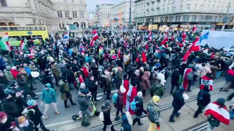 Tens Of Thousands Protest Against CONVID-1984 Tyranny In Vienna, Austria