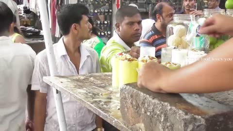 Indian Street Food _ Huge Crowd Drinks Special Mango Lassi _ Summer Street Food In Kolkata 2017