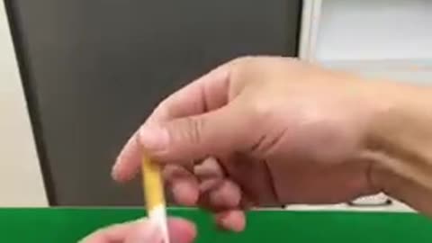 This trick is too handsome , How fast can the magician's