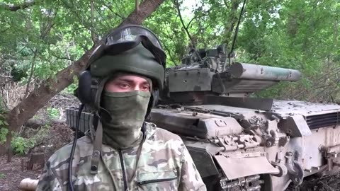 Patrick Lancaster-Russia Uses Ukrainian Tanks In Frontline Battle Against Ukraine ( Special Report )