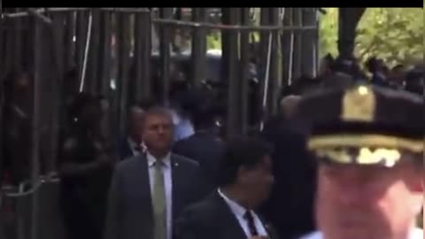 Trump just arrived at Courthouse for Arraignment
