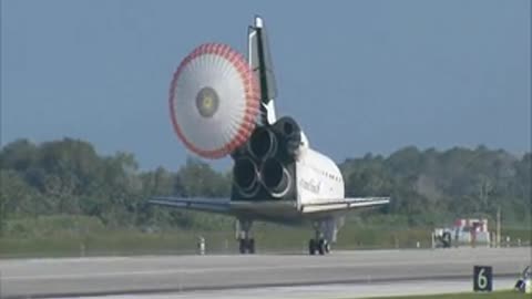 Watching the spaceship return to Earth is a beautiful moment