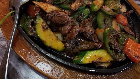 Chinese Spicy Sizzlin' Beef - Uncle Yip's