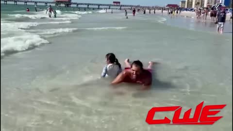 CWE THE GREAT KHALI ON AMERICAN BEACH FUN WITH DAUGHTER USA TEXAS AFTER WRESTLINGMANIA