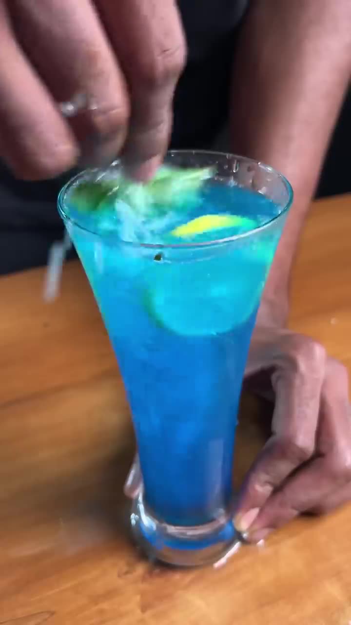 Curaçao Blue Mojito