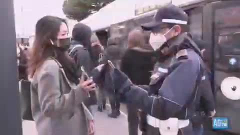 NWO troops in Italy check the vaccination status of people on the bus.