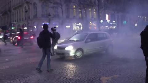 FRANCE Police Fire Tear Gas At Freedom Convoy Protestors PARIS / Hugo Talks #lockdown