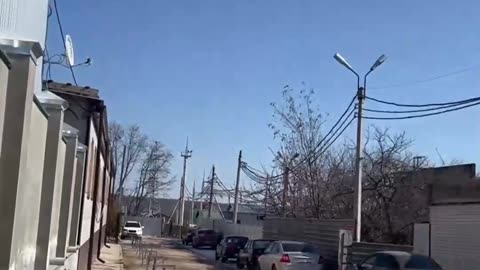 Rusia | Momento en que un dron ucraniano se estrella contra una tienda en Bélgorod. MARZO 2024