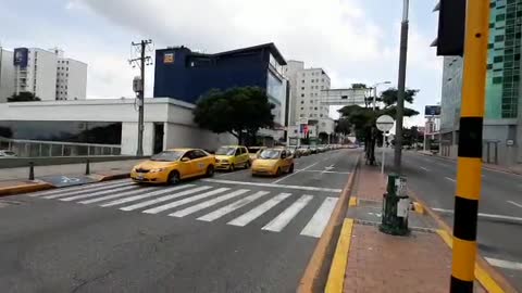 Taxistas rinden homenaje a tercera víctima mortal por Covid-19 en Santander