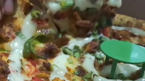 Arabic Ranch pizza 🍕 #food #pizza #broadway