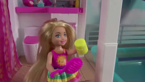 Barbie and Ken in Barbie Dream House w Barbie's Baby: How Barbie's Sister Chelsea Gets in Trouble