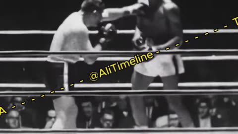 Cassius Clay (Muhammad Ali) v Willi Besmanoff (1961) - Ali lightning hands