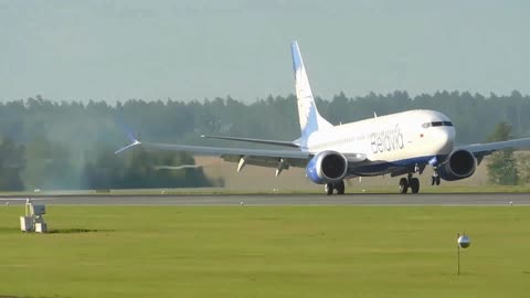 Boeing 737-8 Max Produces Wingtip Vortices