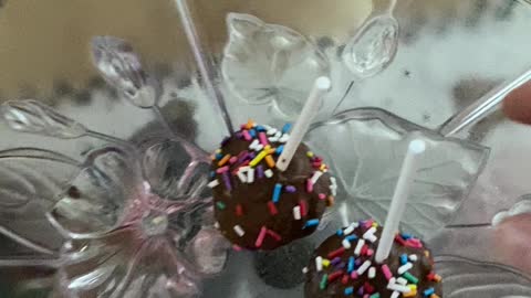 Homemade cake pops for breakfast ❤️