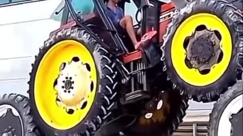 Modern tractor 😄👍